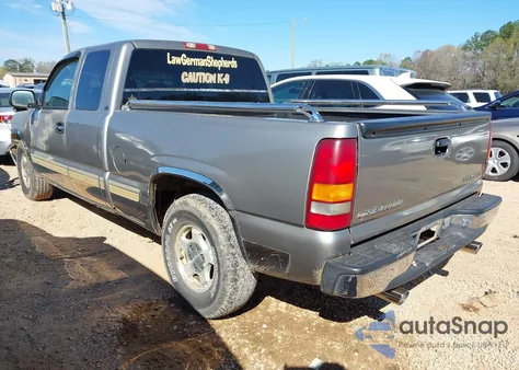 2001 Chevrolet Silverado 1500 Lt z USA, uszkodzony, nr VIN 2GCEC19T011146808